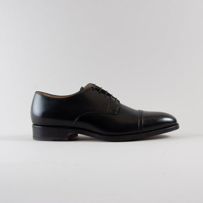 Derby with perforated tip